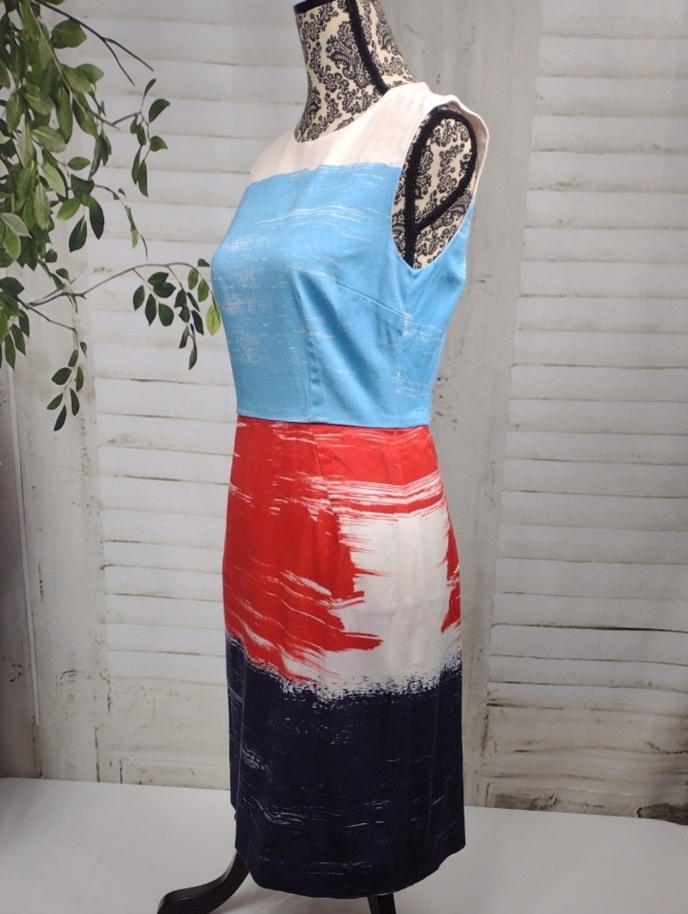 Land End Sleeveless Colorblock Brushstroke Dress in Blue, Red & Navy Size 6 - Picture 4 of 7